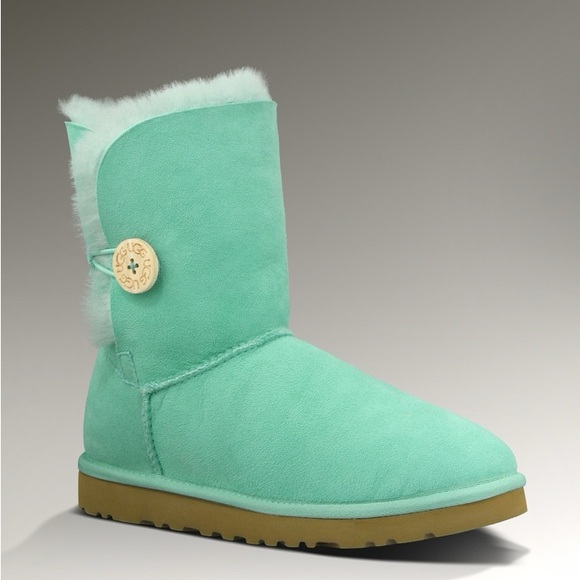 Ugg Women’s Bailey Button Boot in Aqua Shearling Boots Size US 7/EU 38 - Picture 1 of 9